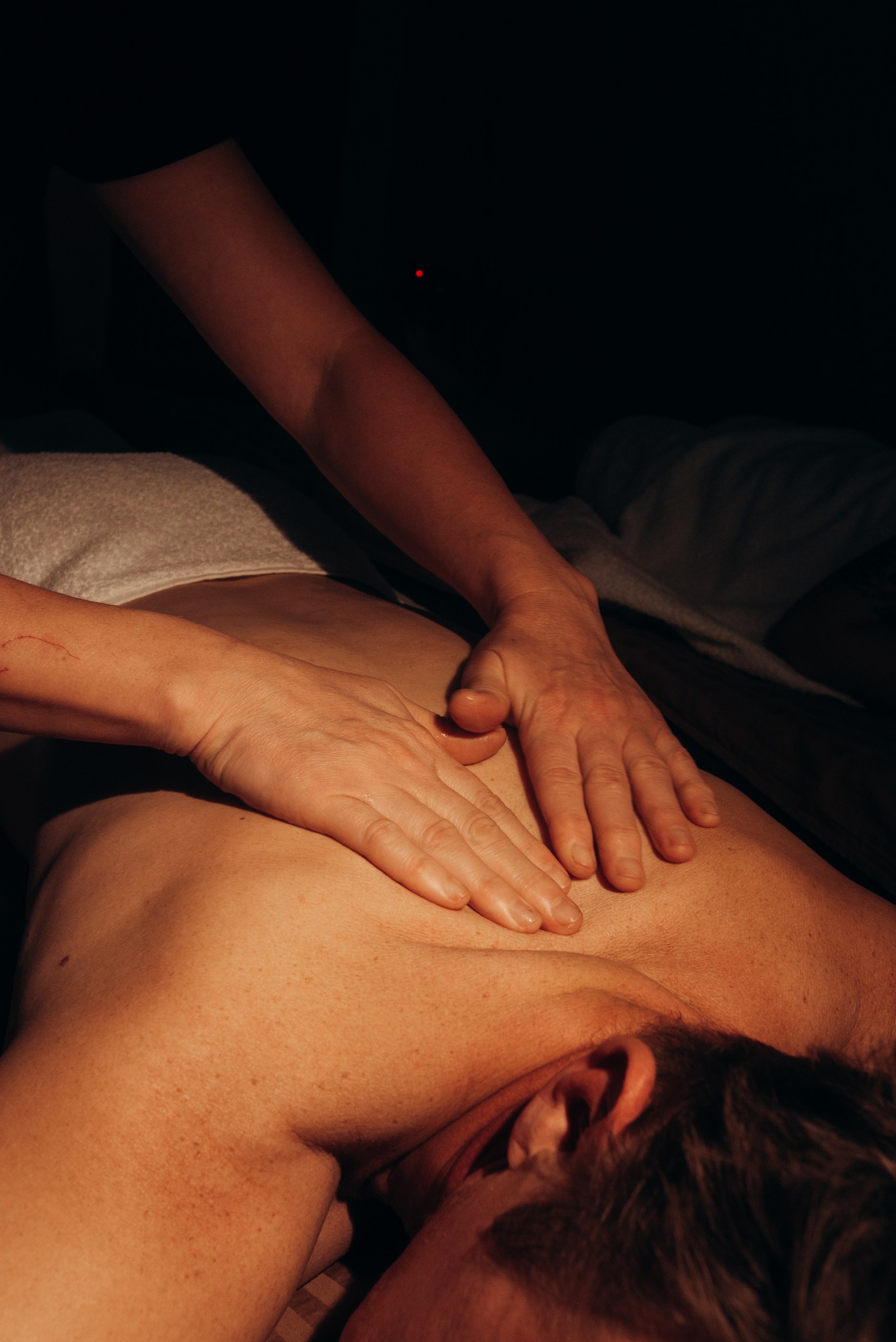 Расслабляющий аюрведический массаж