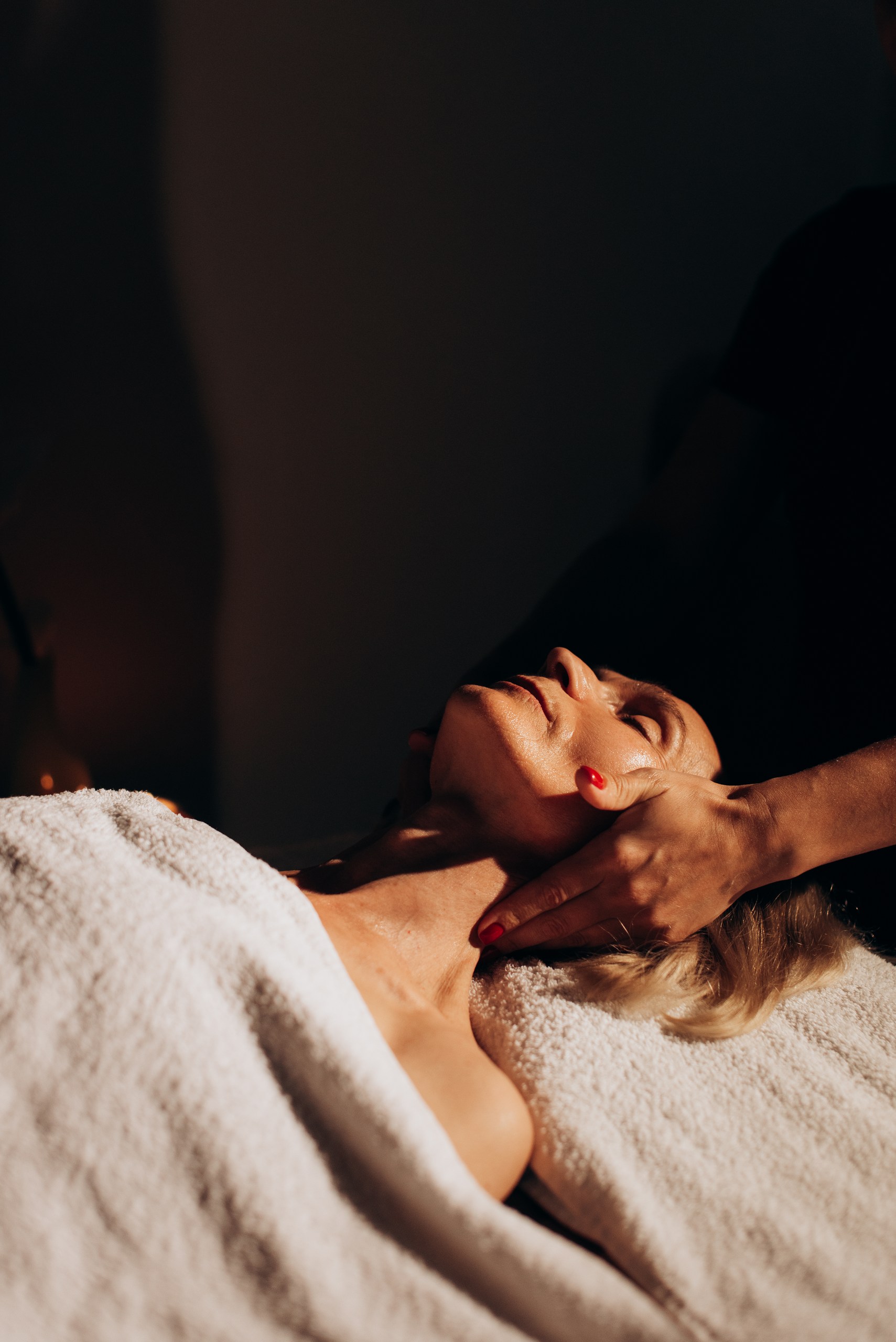 Лифтинг-массаж лица