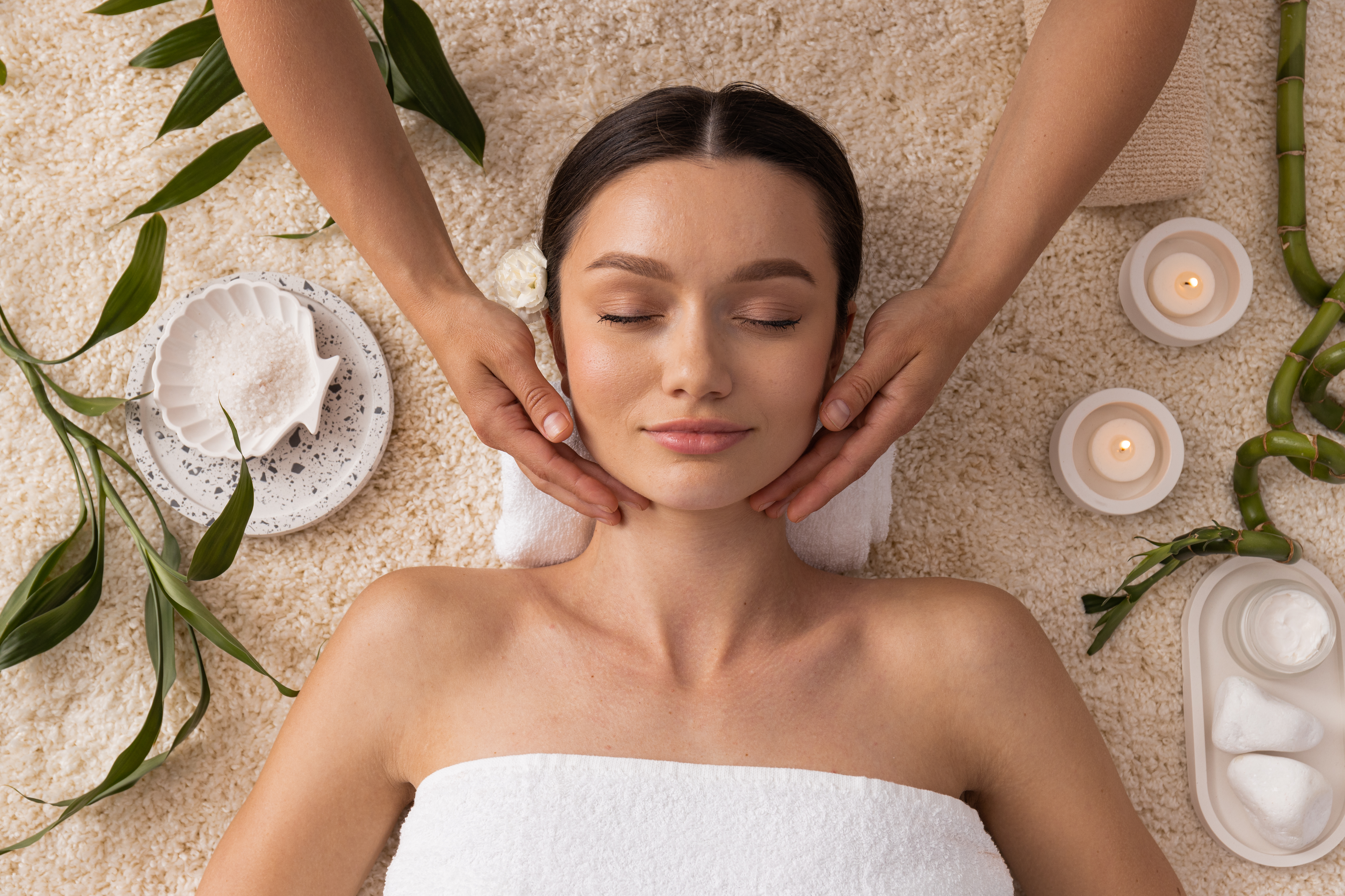 Массаж спины и головы