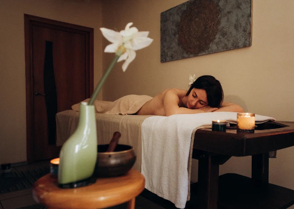 Массаж спины и головы